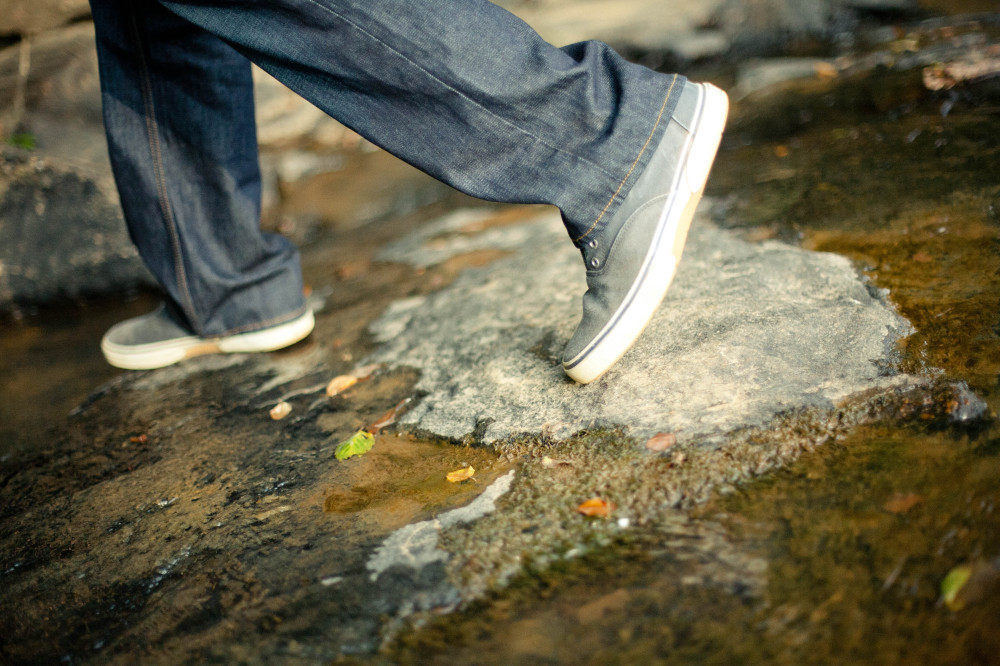 public-domain-images-free-stock-photos-shoes-feet-walking-rocks-creek-1-1000x666